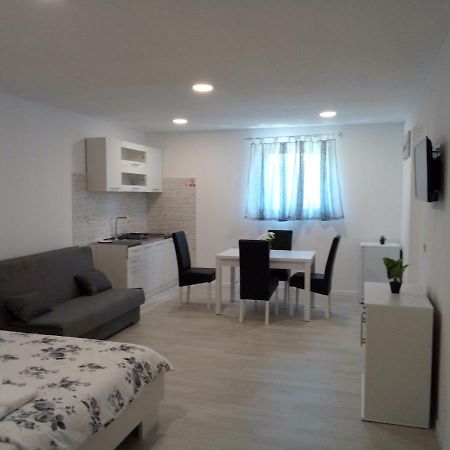 Guesthouse Matija Irinovac Εξωτερικό φωτογραφία